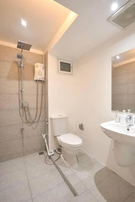 103 Apartment by Win photo 3