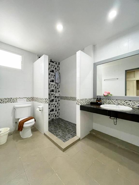 SB Living Place Hotel Phuket Town photo 3