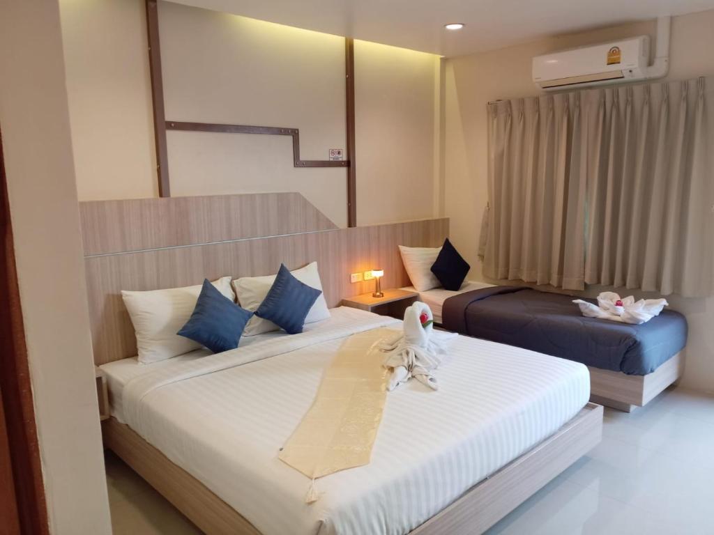 The Way Patong Hotel photo 2