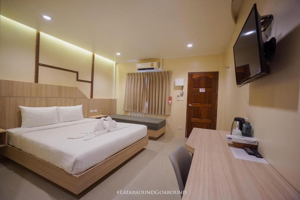 The Way Patong Hotel photo 3