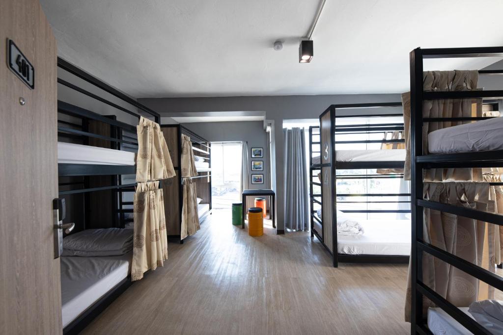 SLEEP TO FLY HOTEL & HOSTEL suvarnabhumi airport photo 2