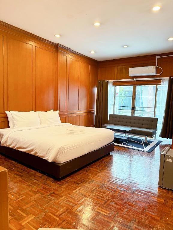 Stay On Sukhumvit Soi 11 - สเตย์ ออน สุขุมวิท 11 photo 2