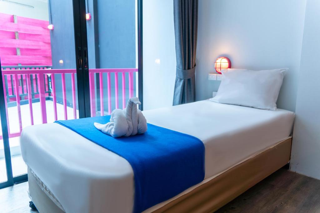 Slumber Surf Phuket Kata photo 2