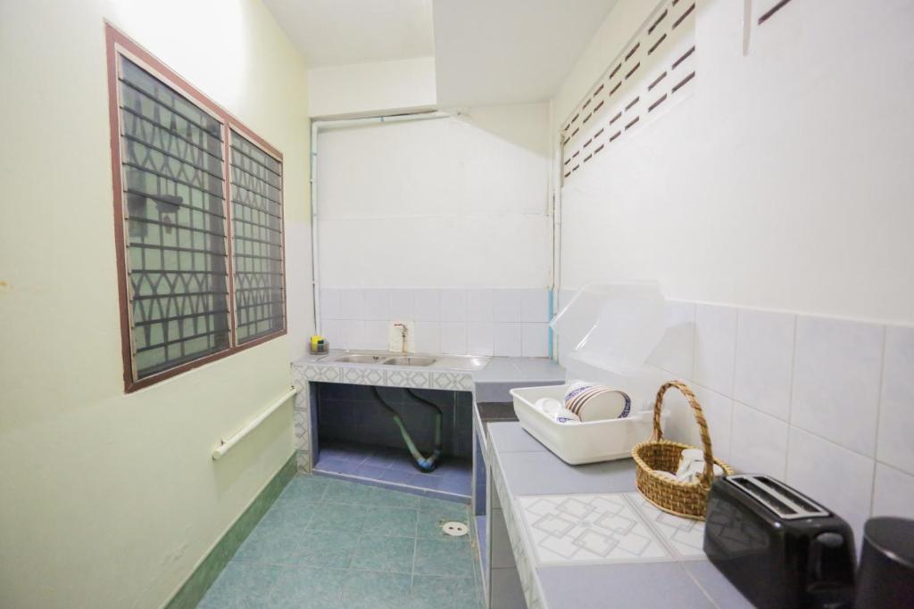 Tin home photo 3