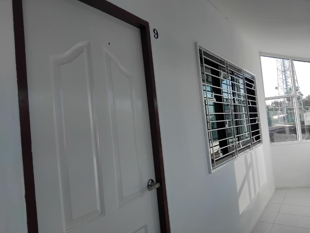 room 9 still available for MotoGP photo 2