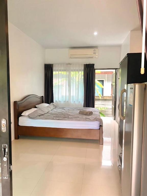 Share pool 1 room 2 bedroom photo 2