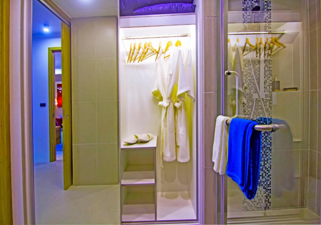 Oceanstone by Holy Cow photo 3