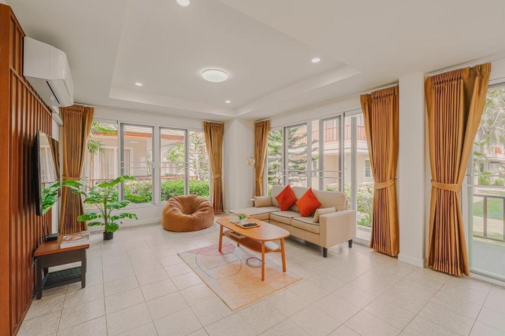 Samran Beach House by May — photo 1