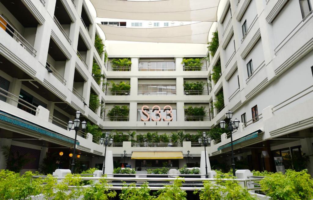 S33 Compact Sukhumvit Hotel — photo 1