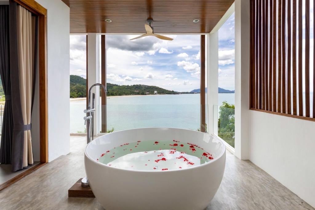 X-Sea Khanom Harbor Bay Resort photo 3