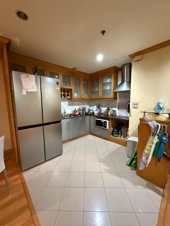 Royal Place Apartments photo 2