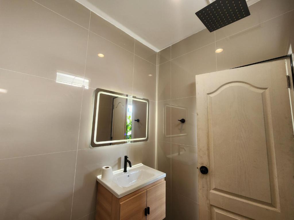 Wink City 2 Patong Center close to the Beach photo 3