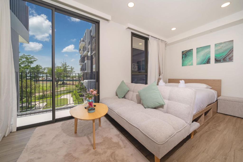 Laguna BangTao Beach Skypark Apartment photo 2