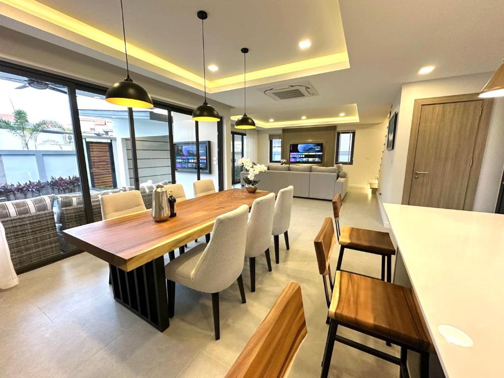 Zensiri Brand New Luxury Pool Villa photo 3