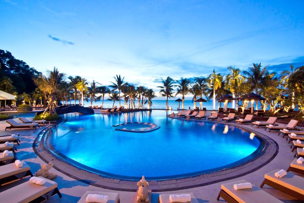Royal Wing Suites & Spa Pattaya photo 2