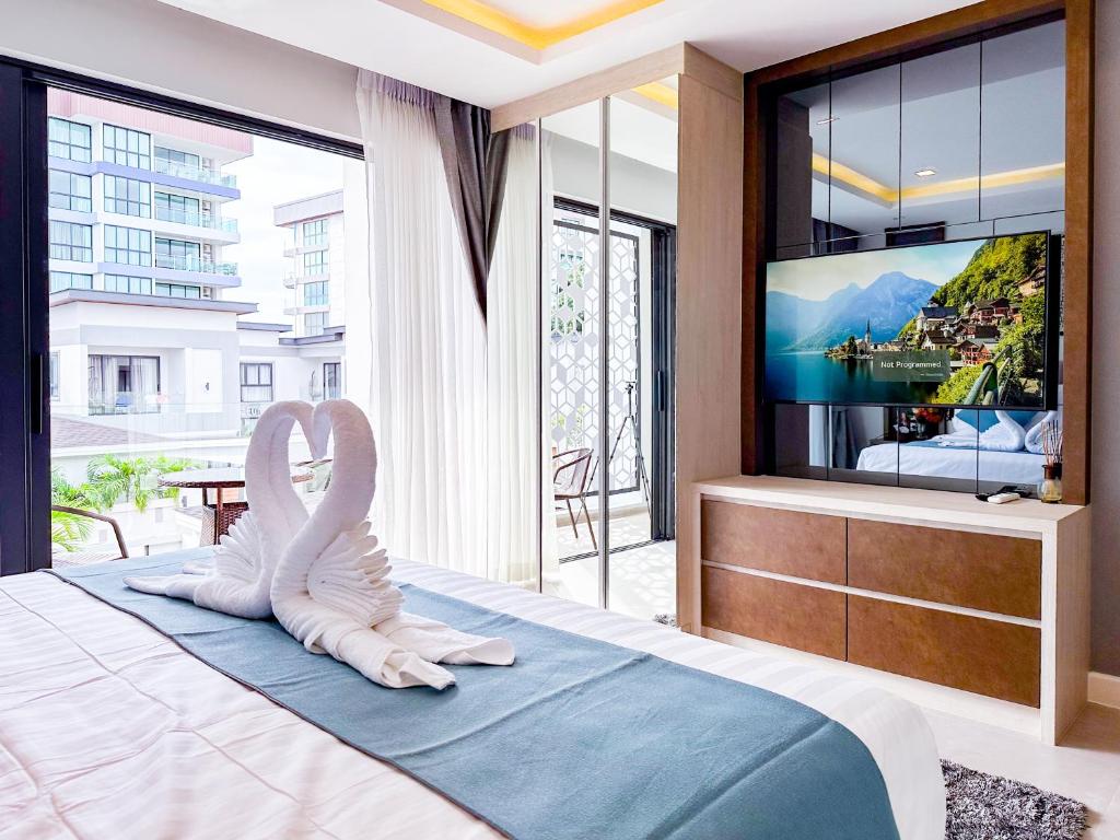 Serenity lux Pool Villa in Jomtien 5BR & 5 Mins to Beach 豪華五臥泳池別墅 5分鐘到達中天海灘 photo 2