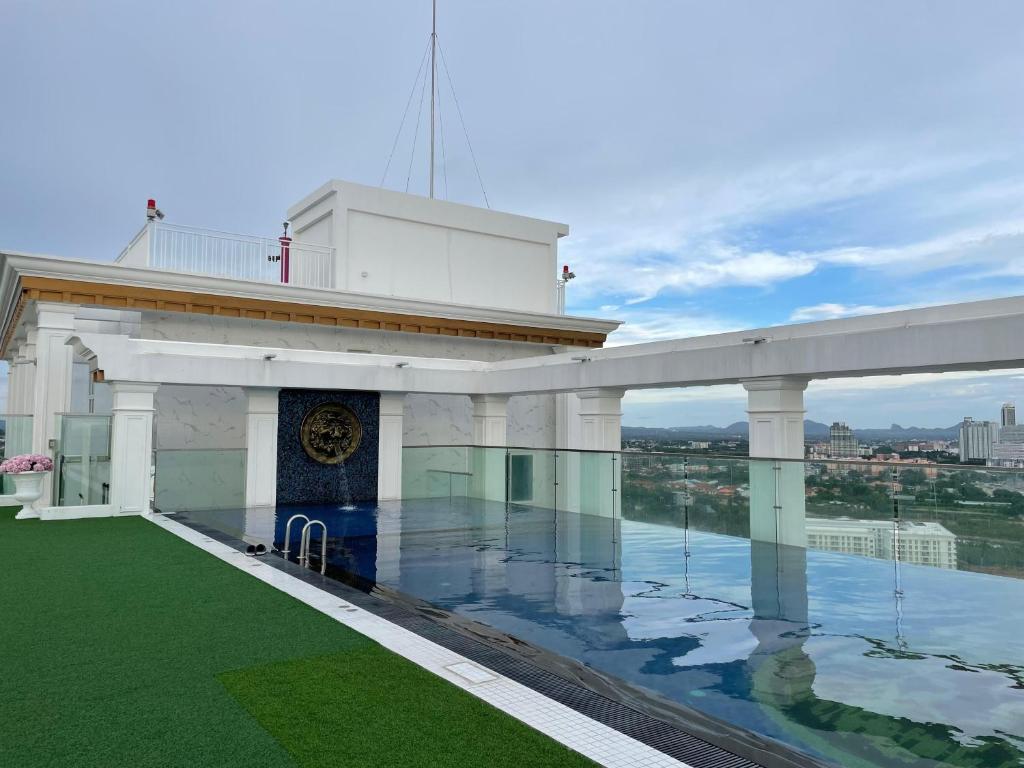 The EMPIRE Tower Pattaya — photo 1