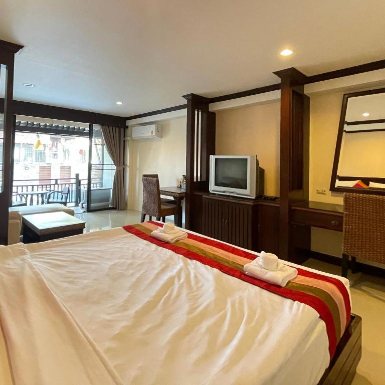 Puektian Seaview Studio Pool photo 2