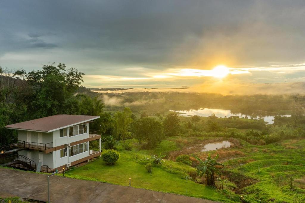 The private 2 @ khao kho — photo 1