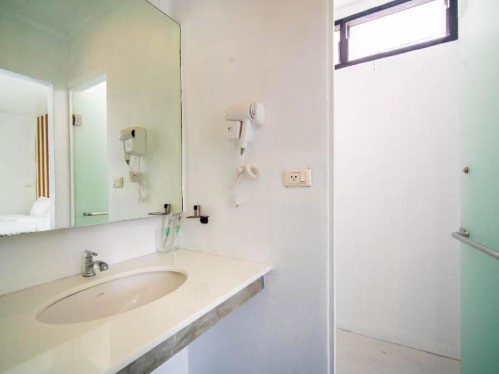 The Thai Guesthouse and Hostel photo 3