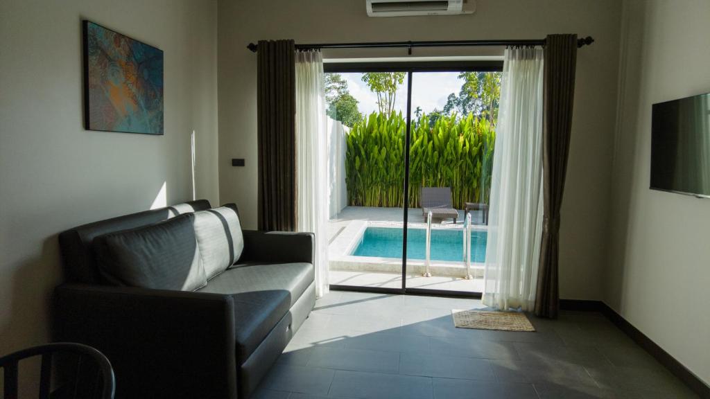 Toledo Pool Villa — photo 1