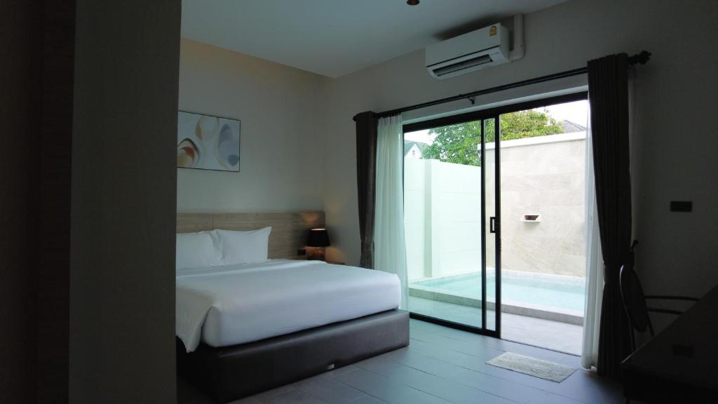 Toledo Pool Villa photo 2