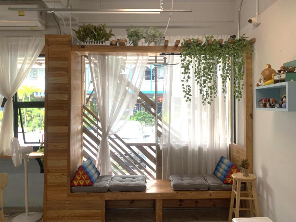 Sleep Sheep Phuket Hostel SHA photo 2