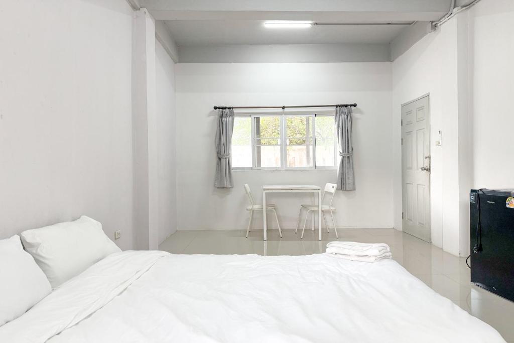 TF Apartment photo 2