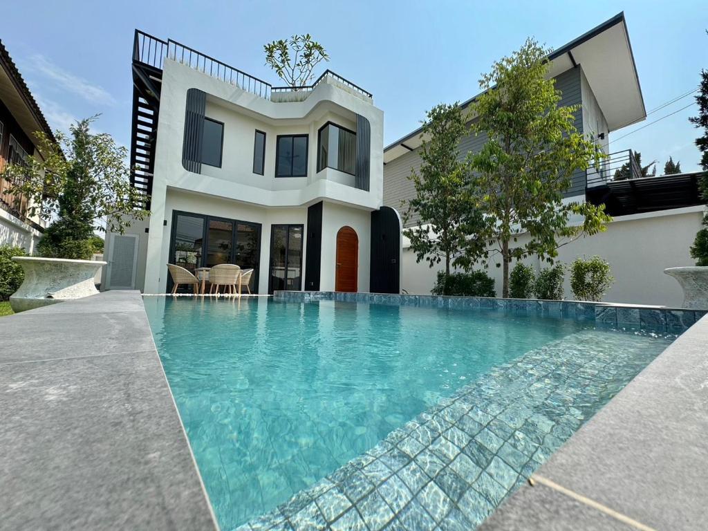 Sunset Rooftop Villa — photo 1