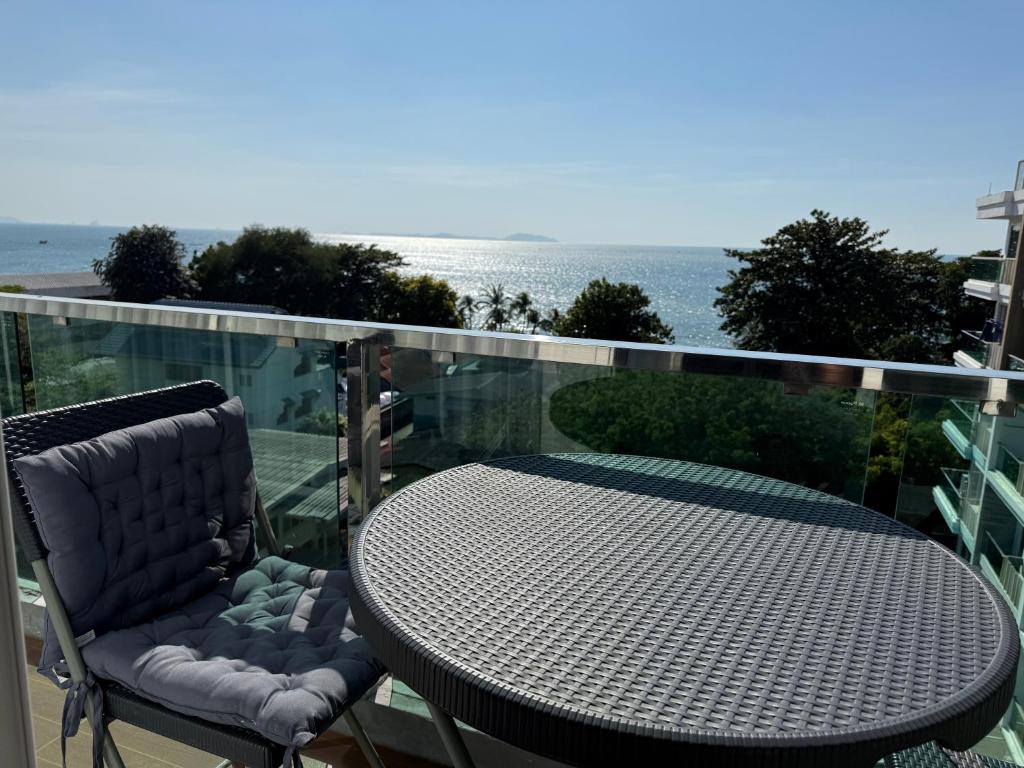 The Blu X Ocean view grand suite family2 beds — photo 1