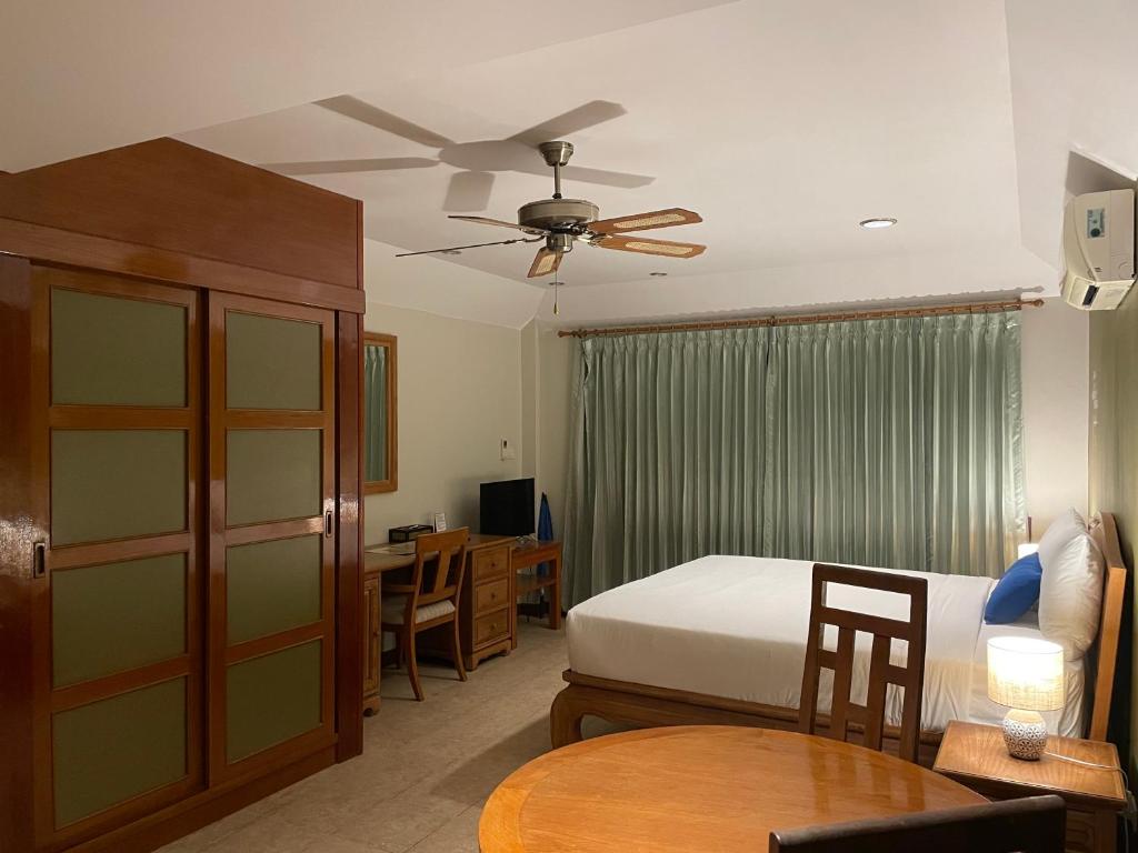 The Pavillon by The Pace Phuket Boutique Resort photo 2