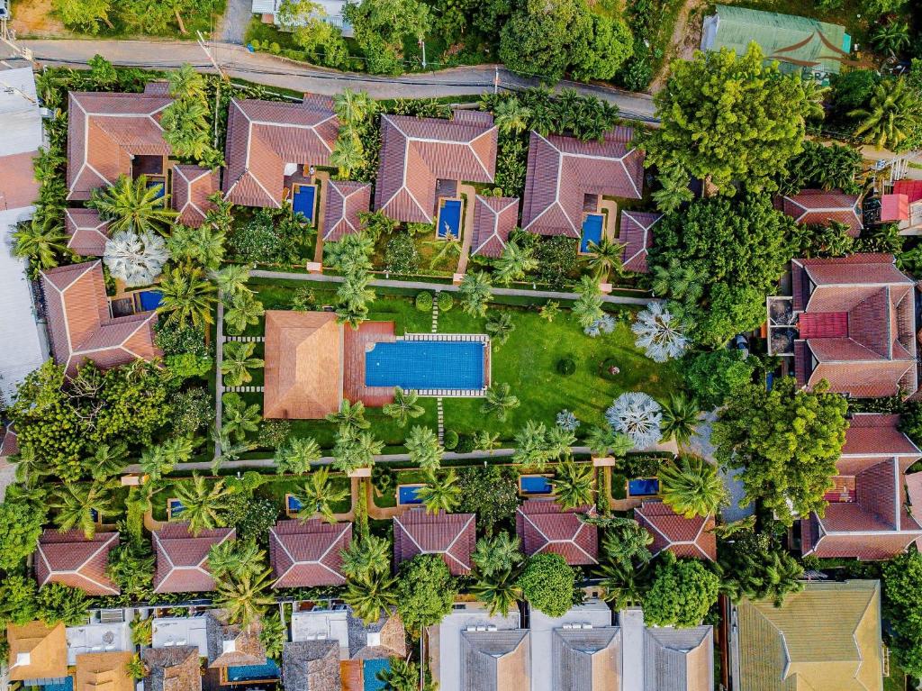 Setrova Green Garden Pool Villa Naiharn Phuket — photo 1