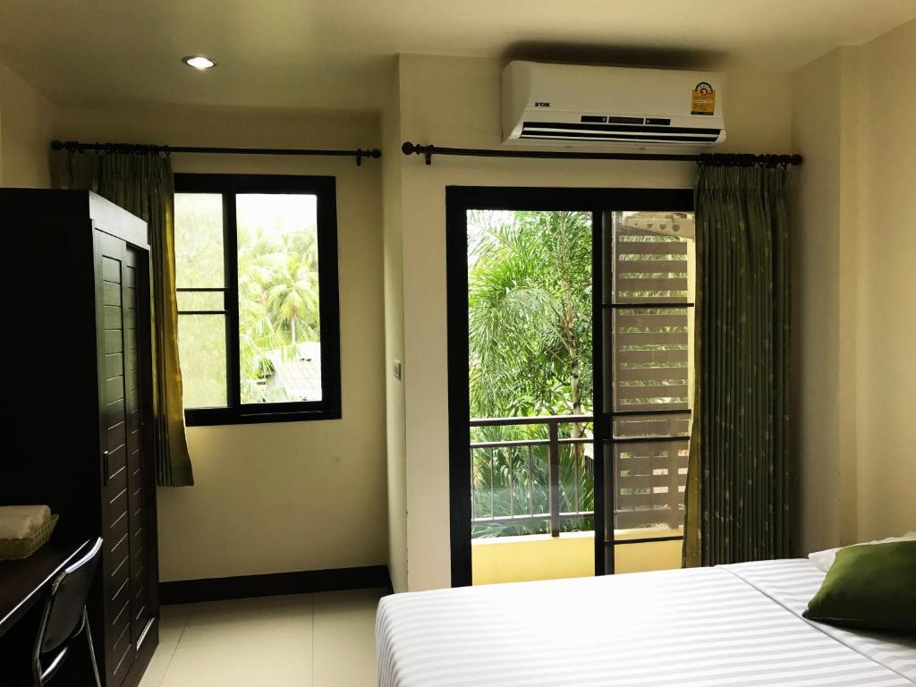 T.P. Place Hotel photo 2