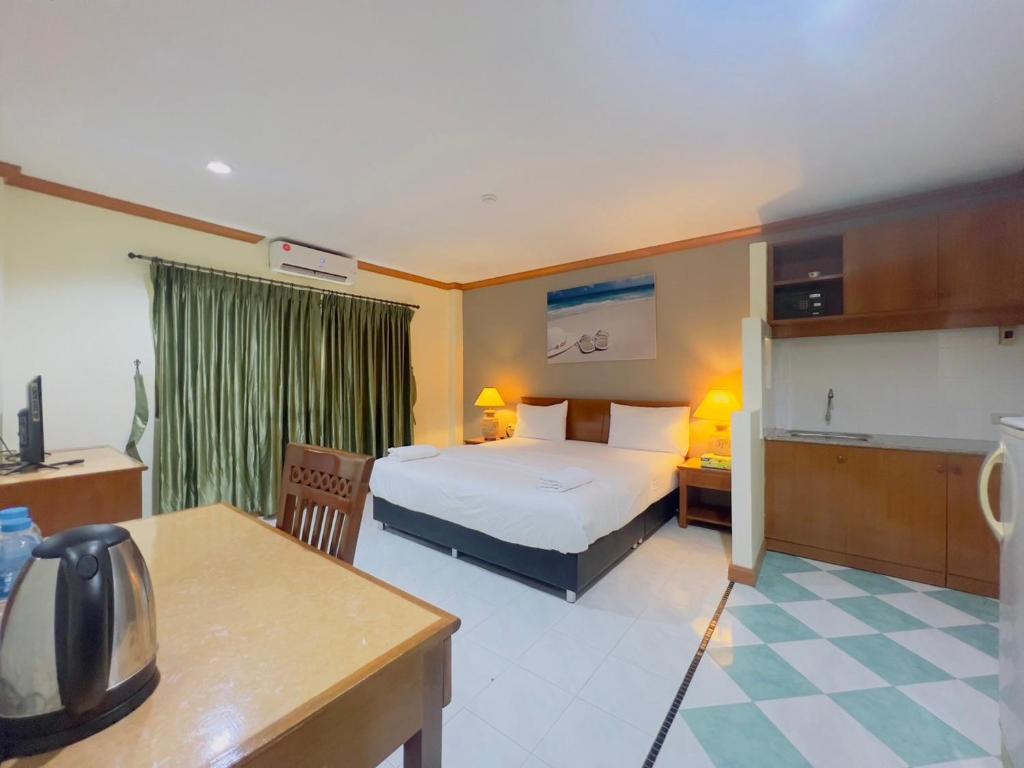 Royal Vista Patong photo 2