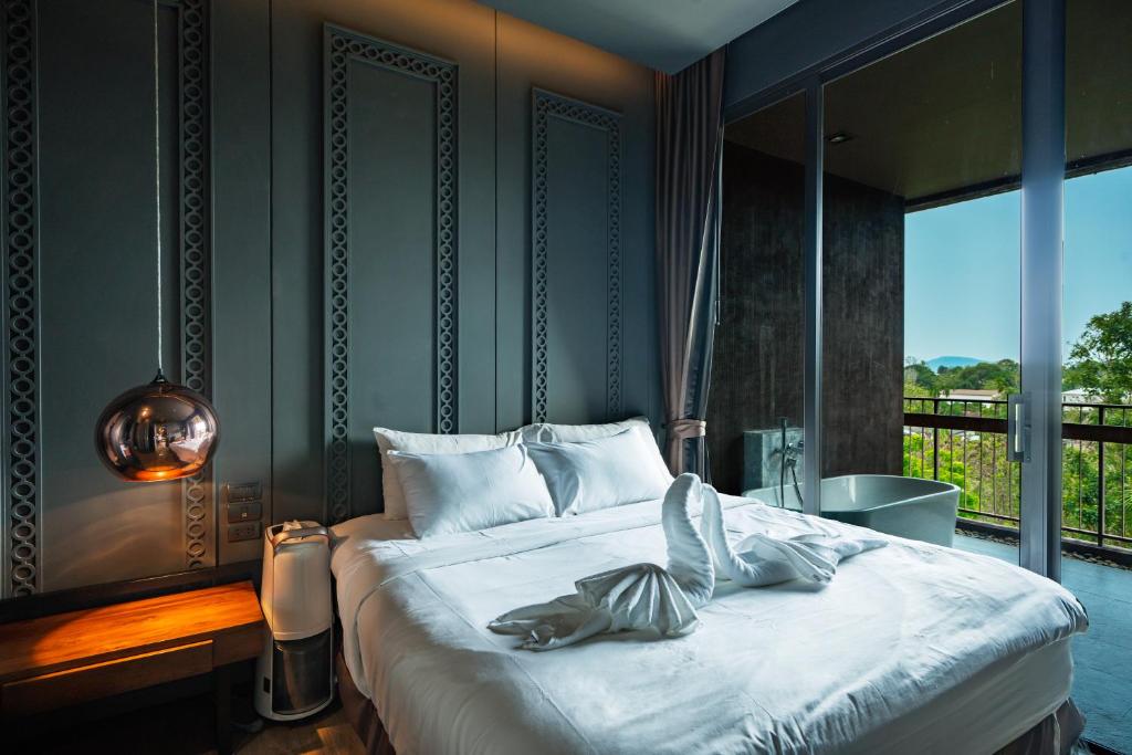 Saturdays Residence By JJM photo 2