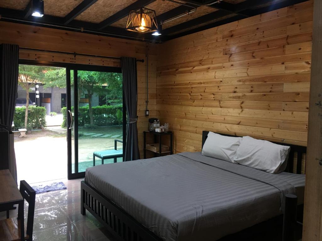 The Loft Resort Kabin Buri photo 2