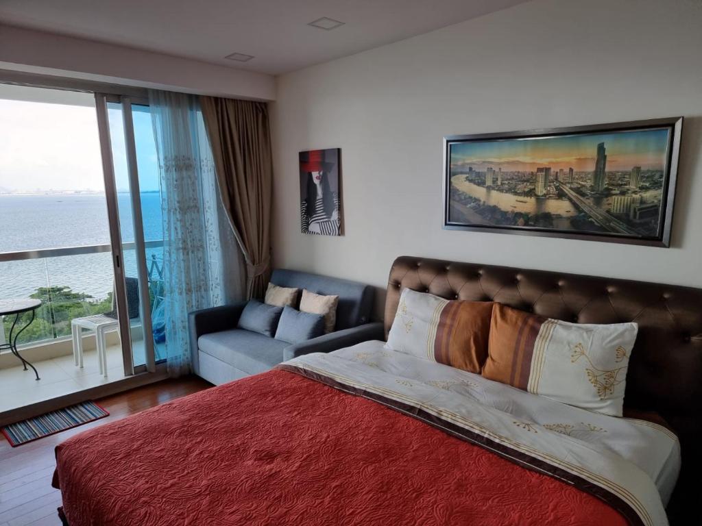 Luxury Seaview Studio - 14th Floor Luxury Stay at The Palm Wongamat photo 2
