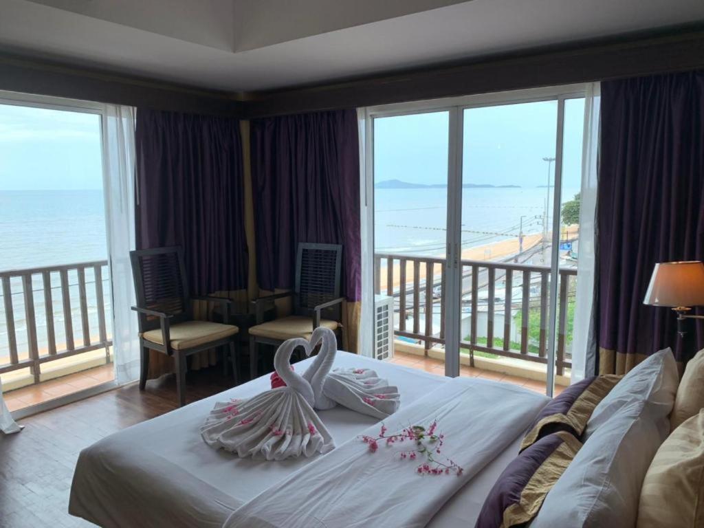 Sarita Chalet Beachfront Hotel photo 2