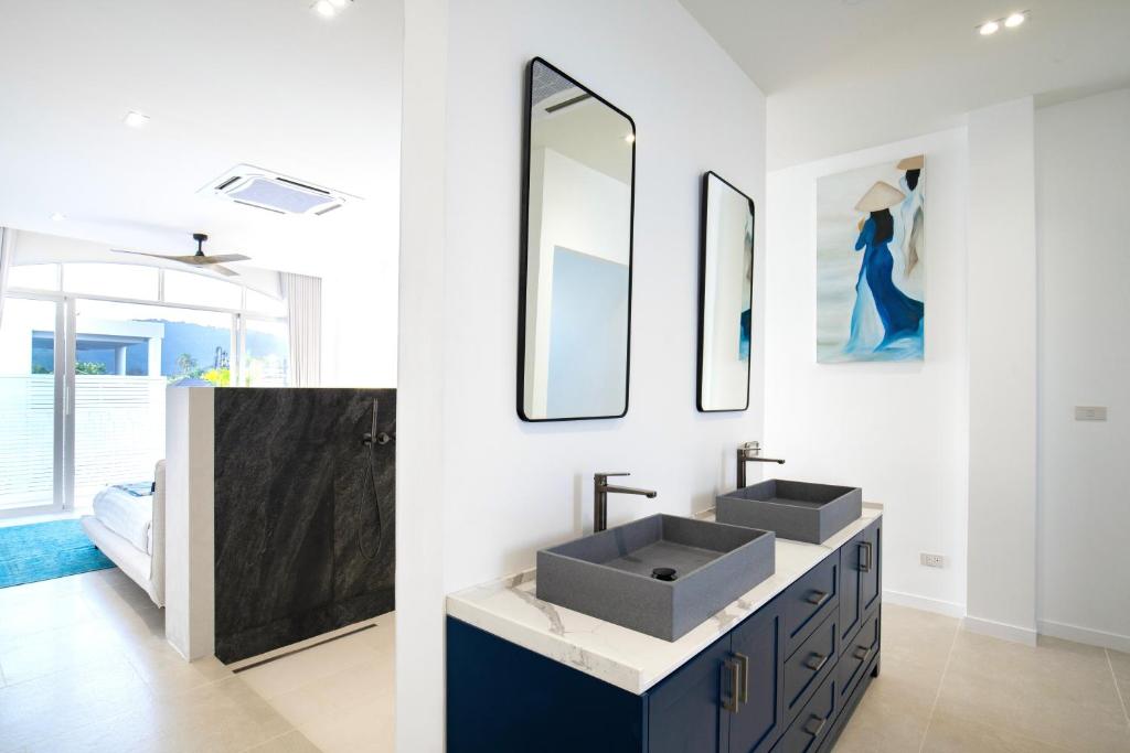 Nai Harn Beach 4 bedroom Pool Villa photo 3