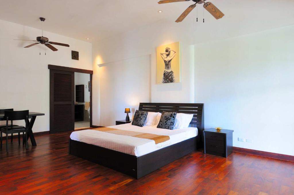 Surin villa photo 2
