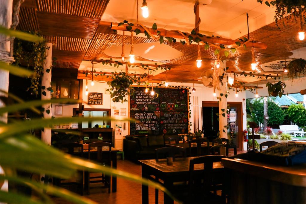 Tiki Beach Koh Phangan Beach Restaurant Bar and Coworking photo 3