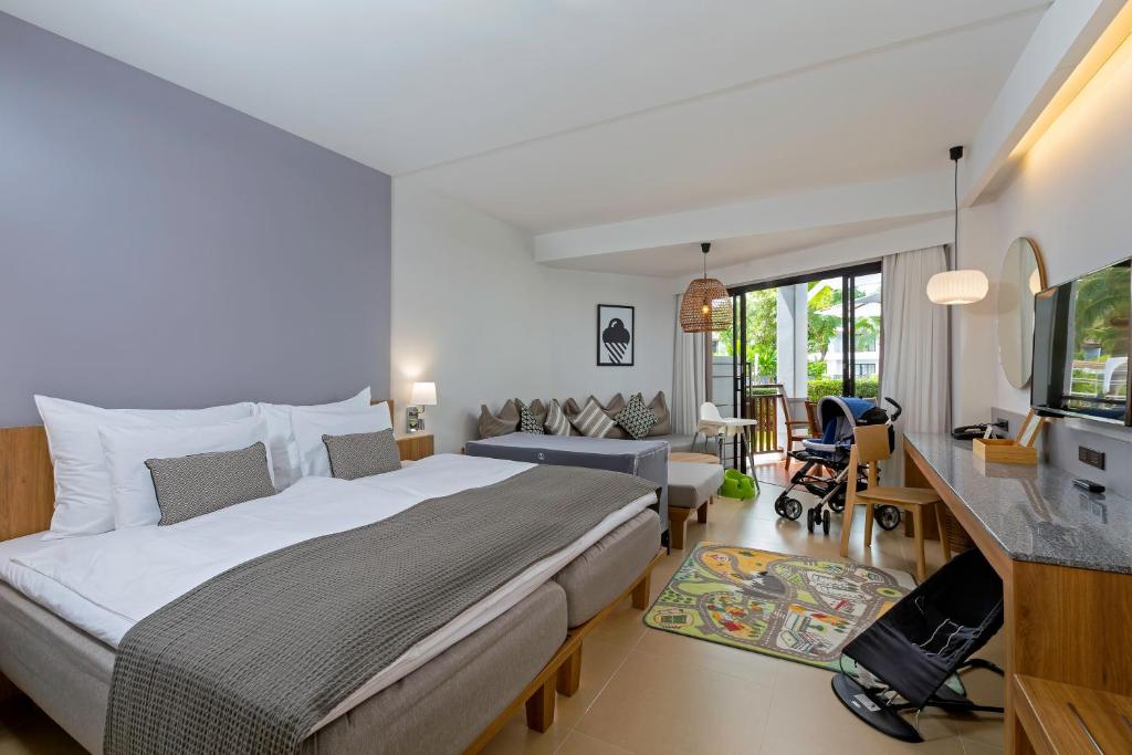 Sunwing Kamala Beach photo 2