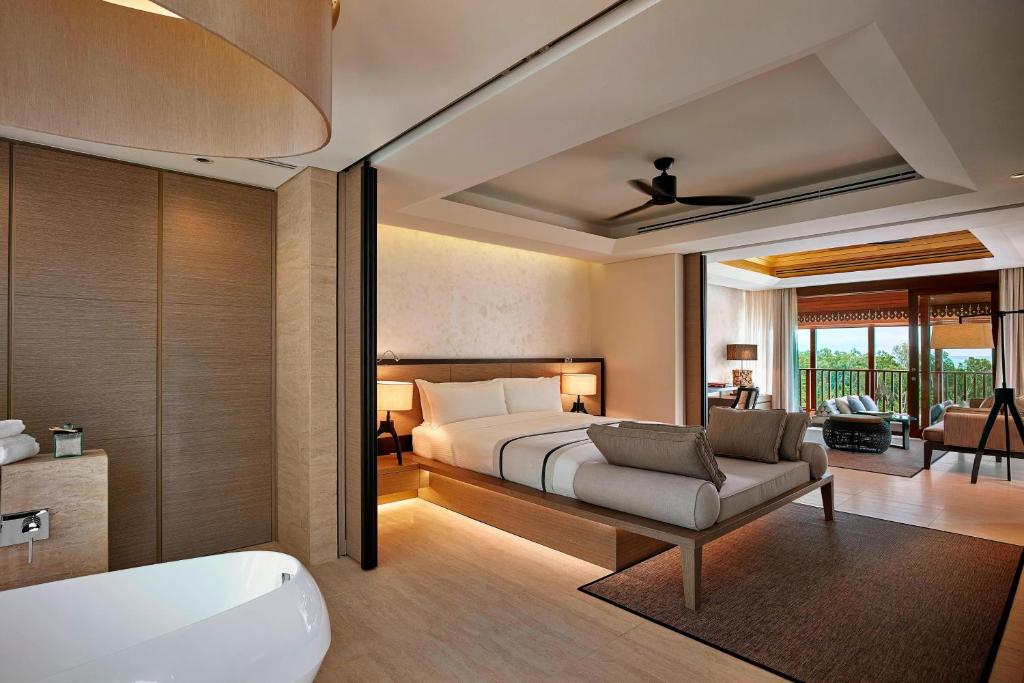 The Ritz-Carlton photo 2