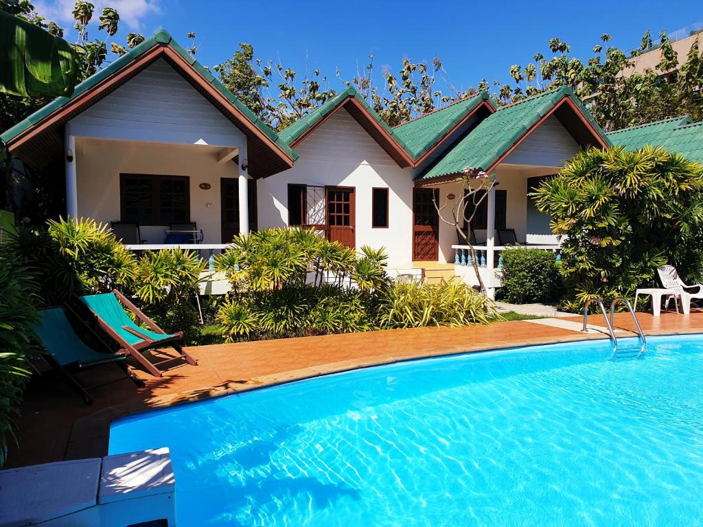 Surin House — photo 1