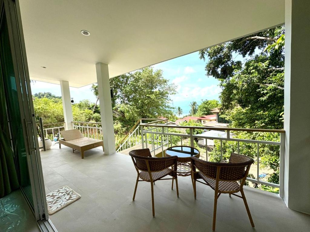 See view photo 3