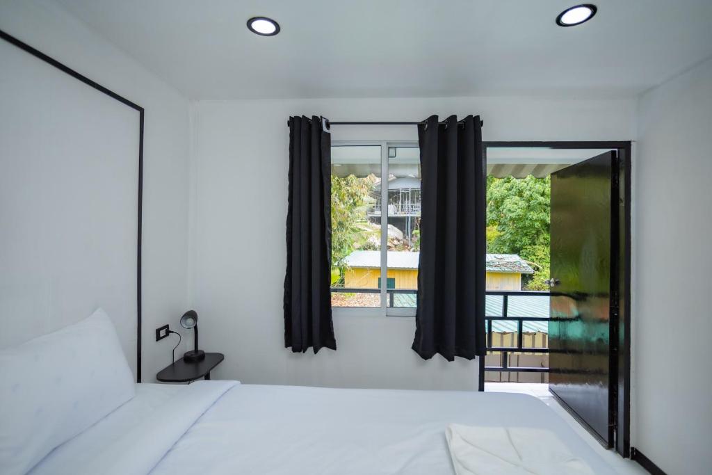 The Bright House photo 2