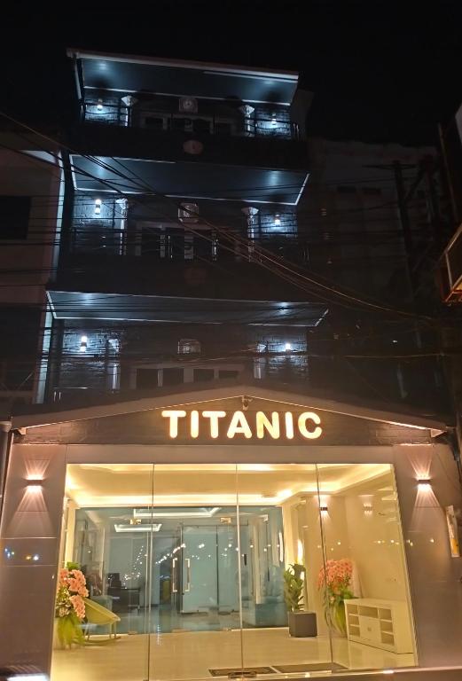 Titanic Residence-7 minute walk to the Beach — photo 1