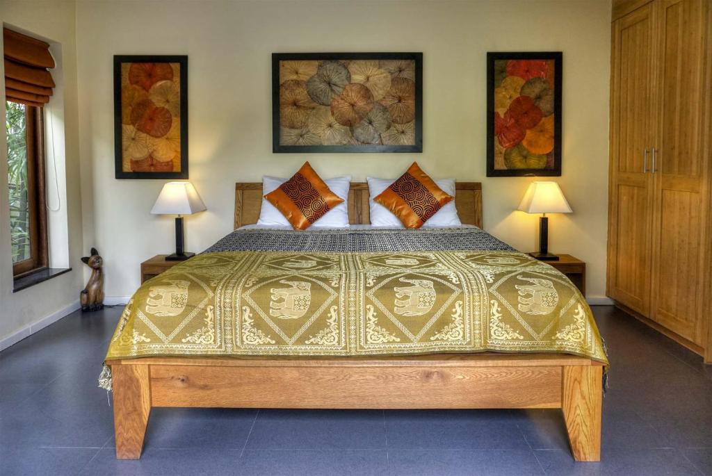 Romantic 1 Bed Villa with Pool - 150 mtrs to beach photo 2