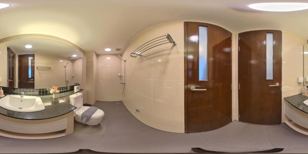 The Kris Residence Two Bedrooms Apartment photo 3