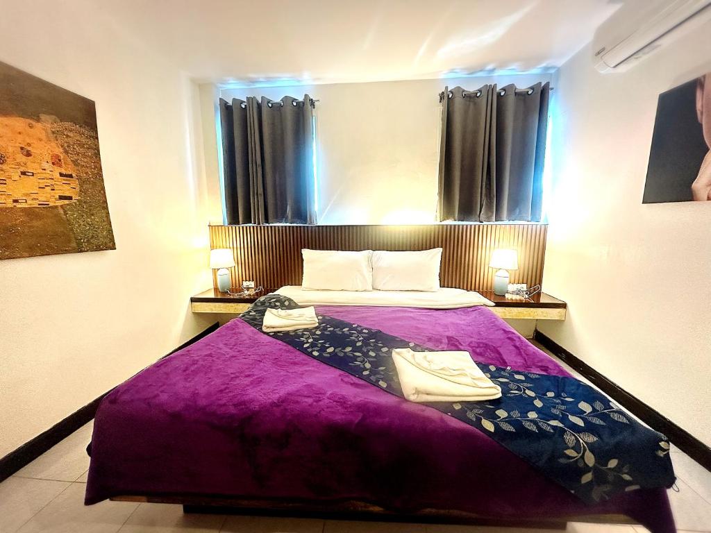 The Shades Hotel 50 meter Beach Front photo 3